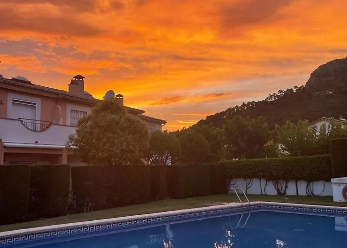 Casa Sobrestany بيت للعطل أولاستارتيت