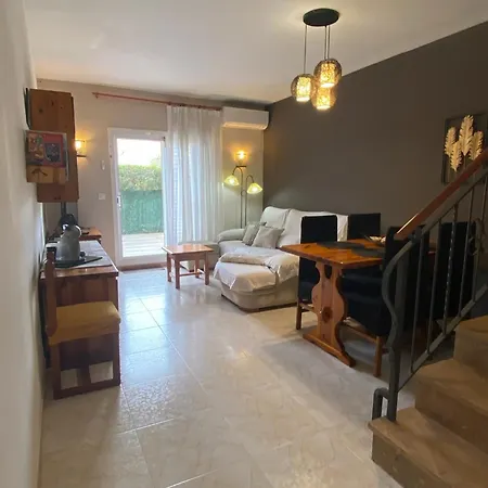Casa Sobrestany بيت للعطل *