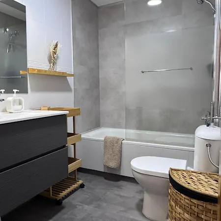 Casa Sobrestany بيت للعطل